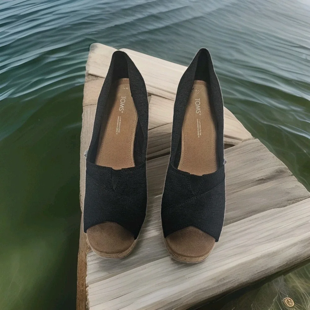 TOMS Stella Women's Black Peep Toe Cork Wedge Pump Shoes Size 9.5 Preppy Classic